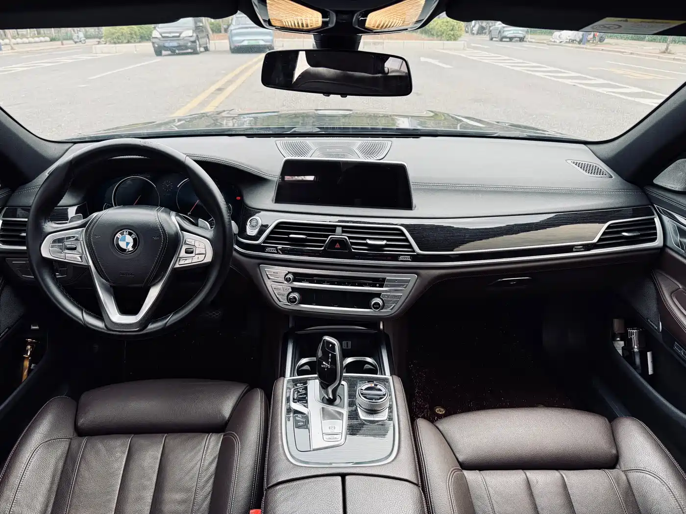BMW 7 Series 2018 730Li Leading Type M Sport Package фото 23