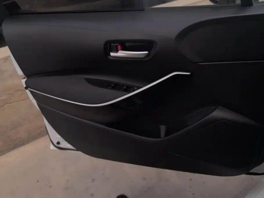 Фото 7 - Toyota Corolla