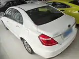 صورة 23 - Geely Emgrand