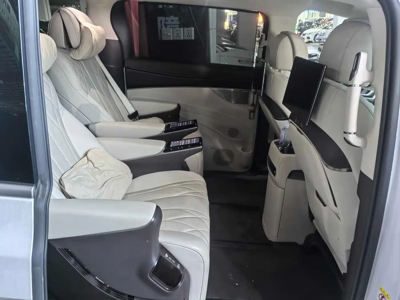 Denza D9 2025 2025 Model DM-i Smart Drive Edition 1020 AWD Flagship