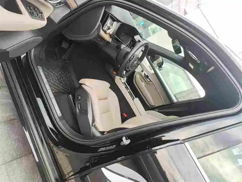 Volvo XC90 2025 2025 Facelift B6 Smart Elegance Luxury 6-seater