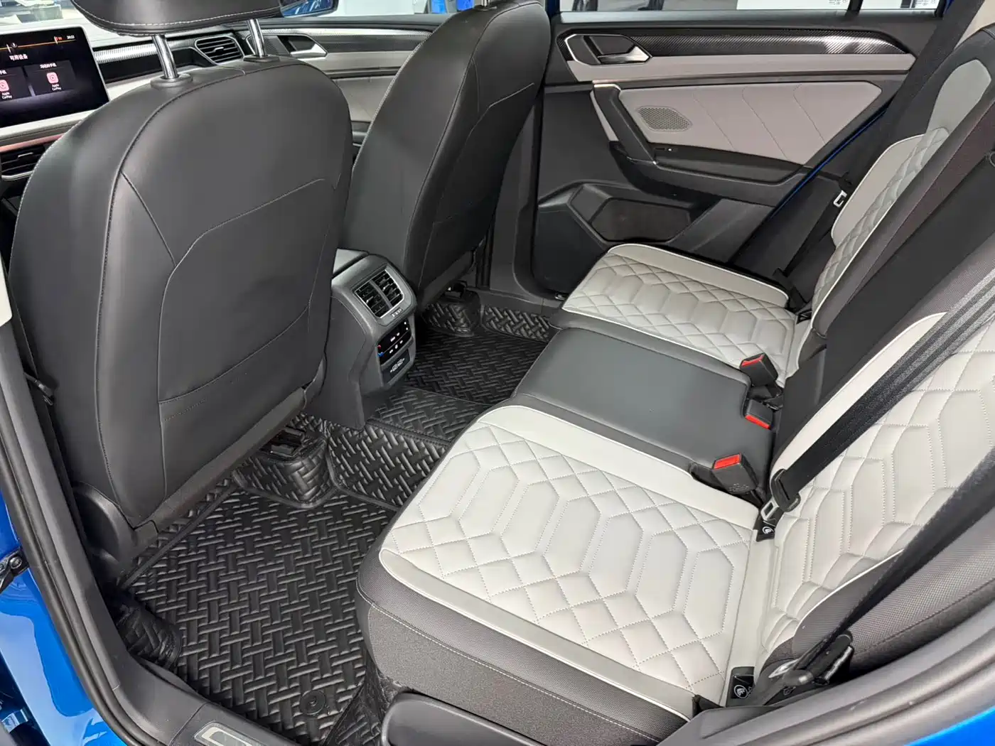 Volkswagen Tayron 2023 280TSI 2WD Luxury Plus Advanced Edition фото 11