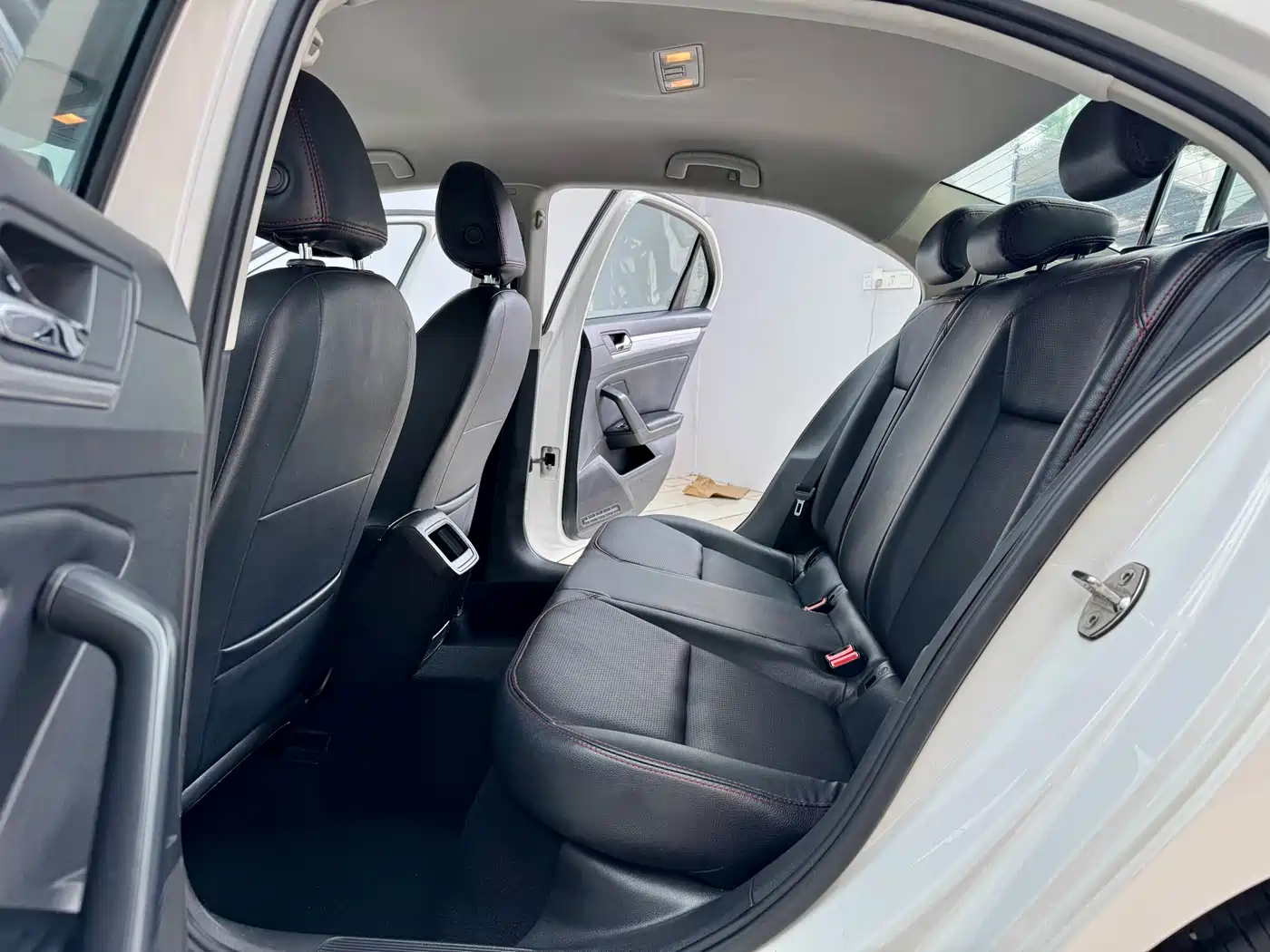 Volkswagen Lamando 2018 230TSI DSG Trend Edition фото 8