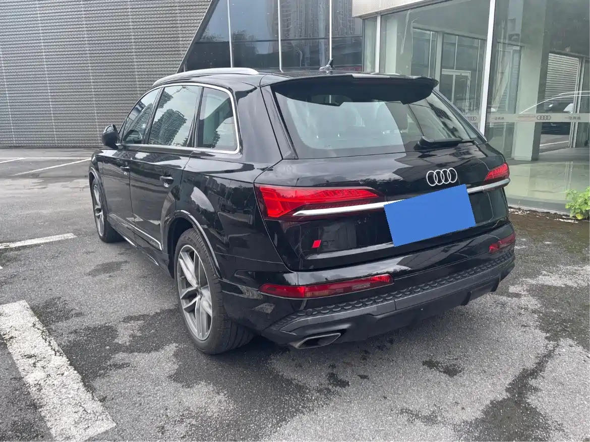 Audi Q7 2025 2025 55 TFSI quattro S line Sport