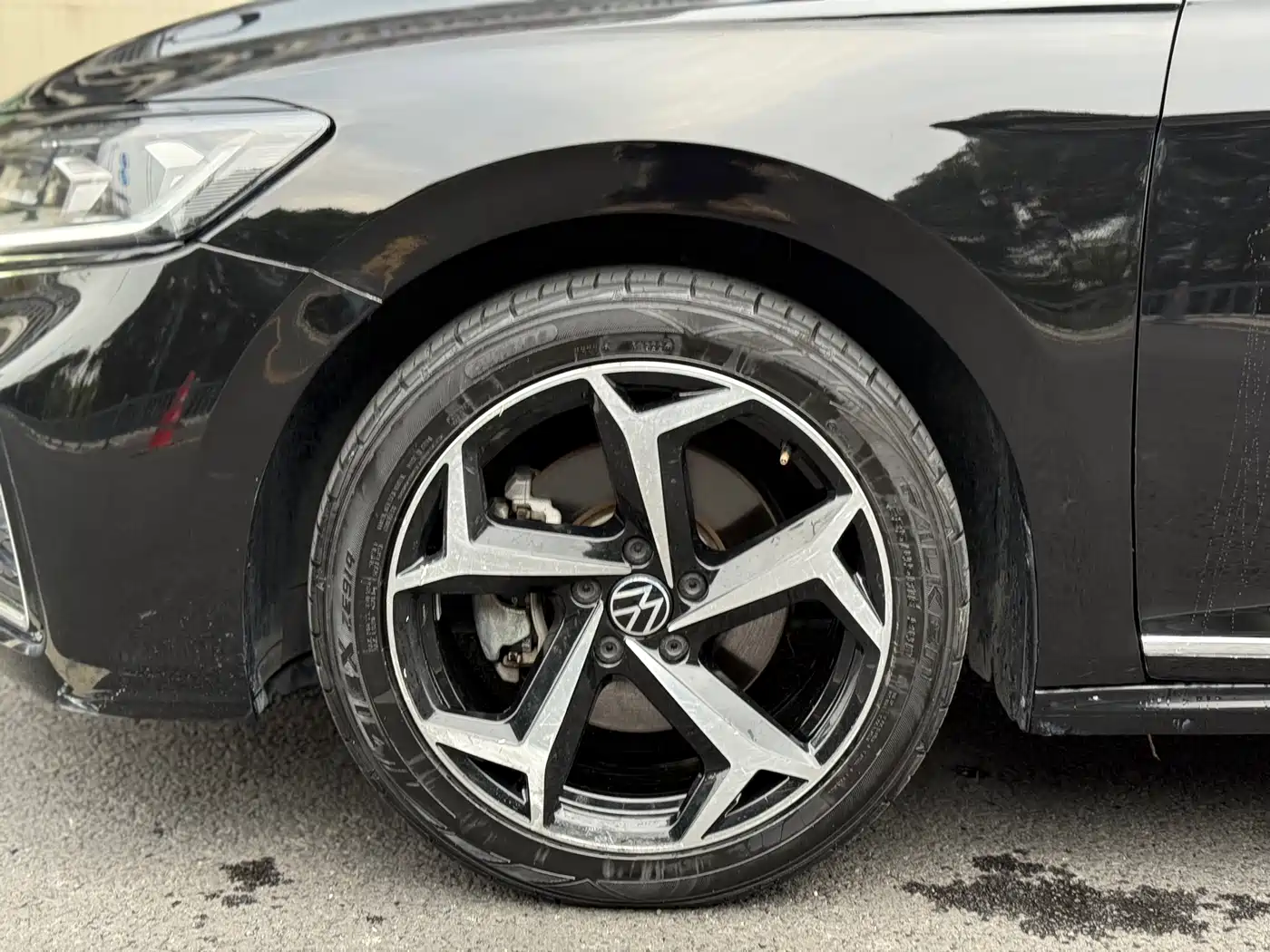 Volkswagen Passat 2024 330TSI Starlight Elite Edition фото 16