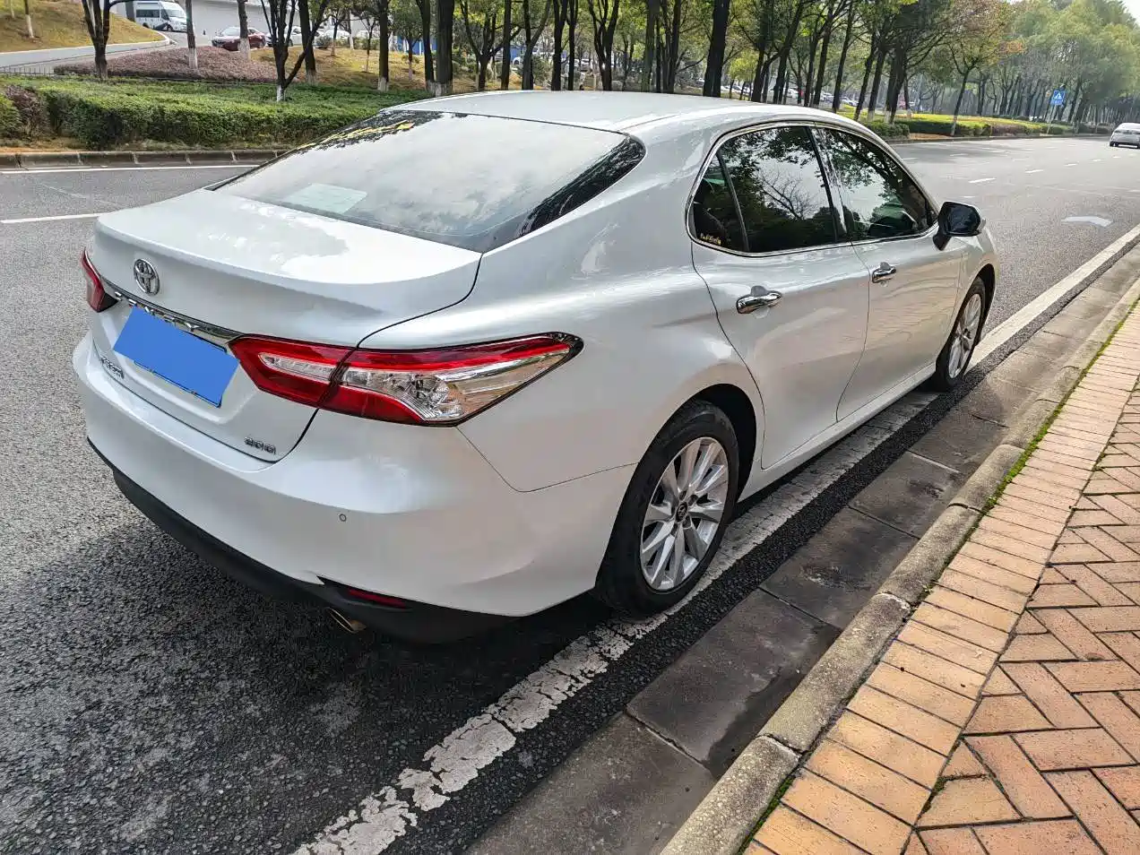 Toyota Camry 2019 2.0G Luxury (China V) фото 9