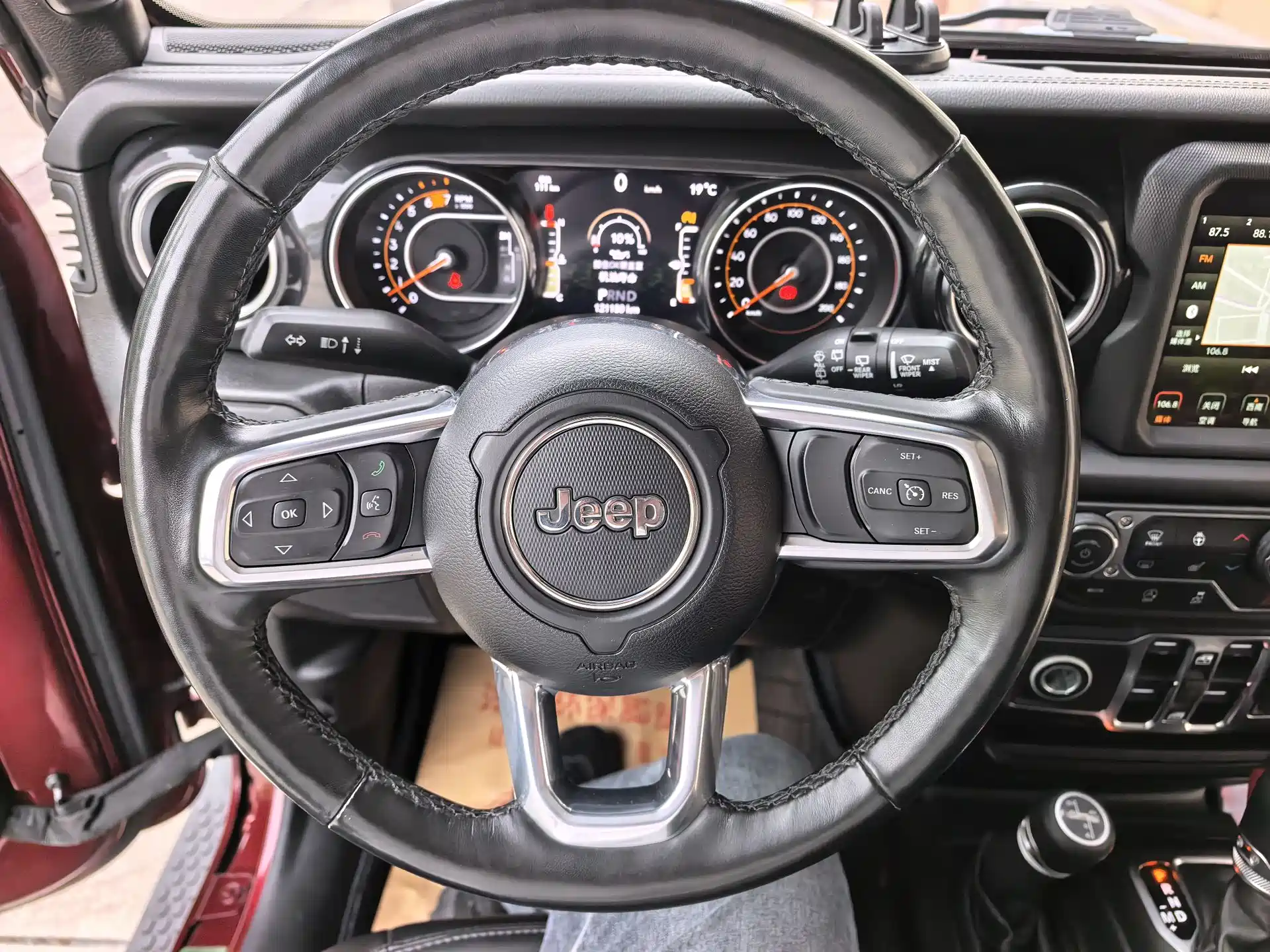 Photo 18 - Jeep Wrangler