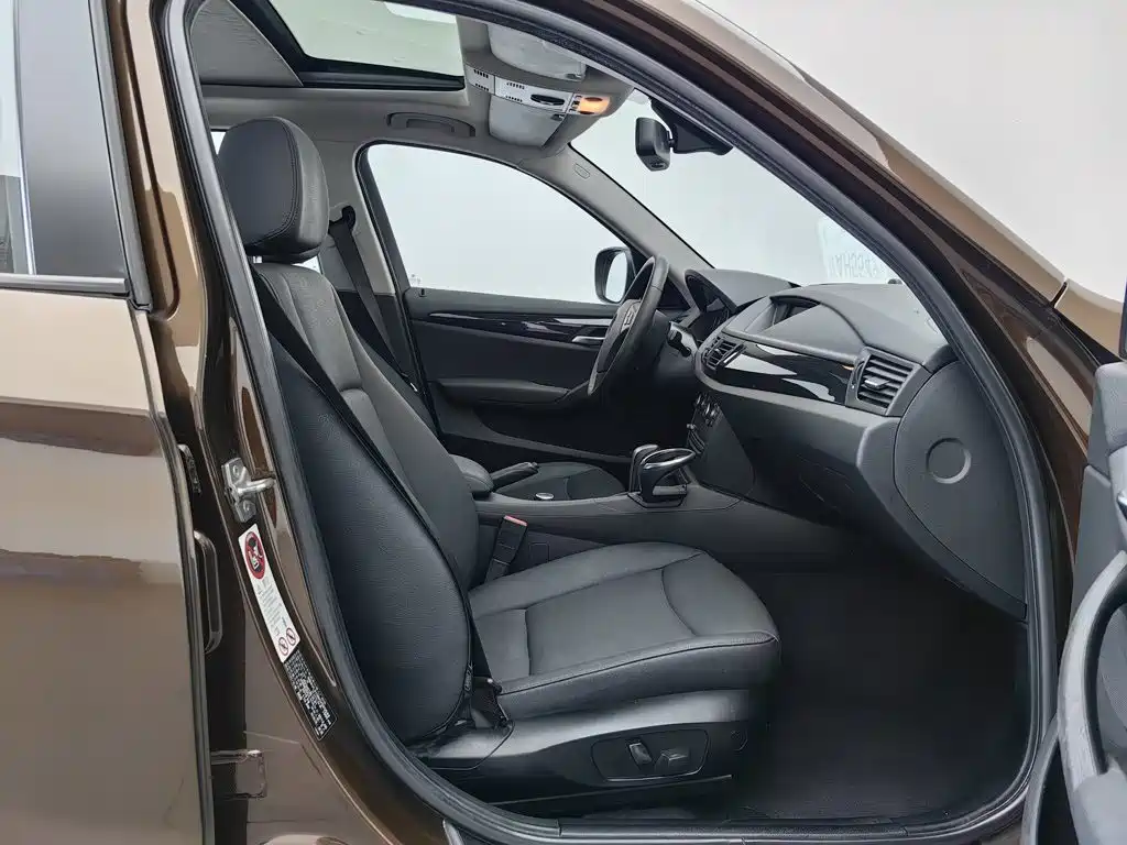 BMW X1 (Import) 2012 2010 sDrive18i Luxury Model