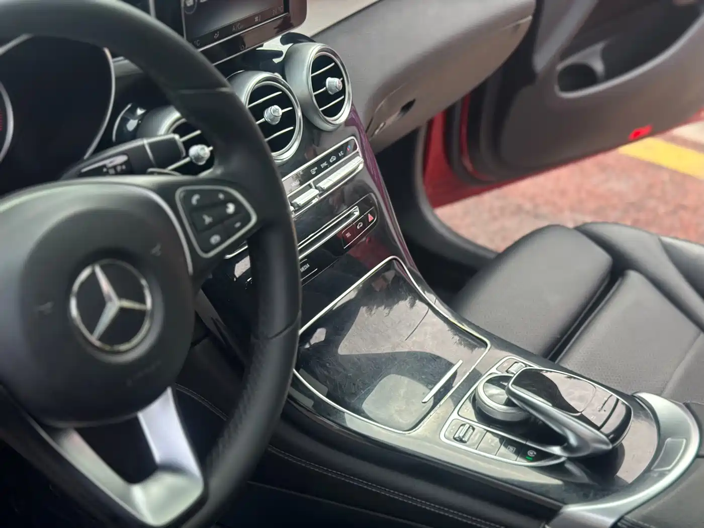 Mercedes-Benz GLC 2016 GLC 200 4MATIC фото 17
