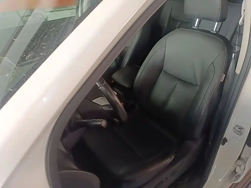 Nissan Terra 2018 2018 2.5L Automatic AWD Flagship