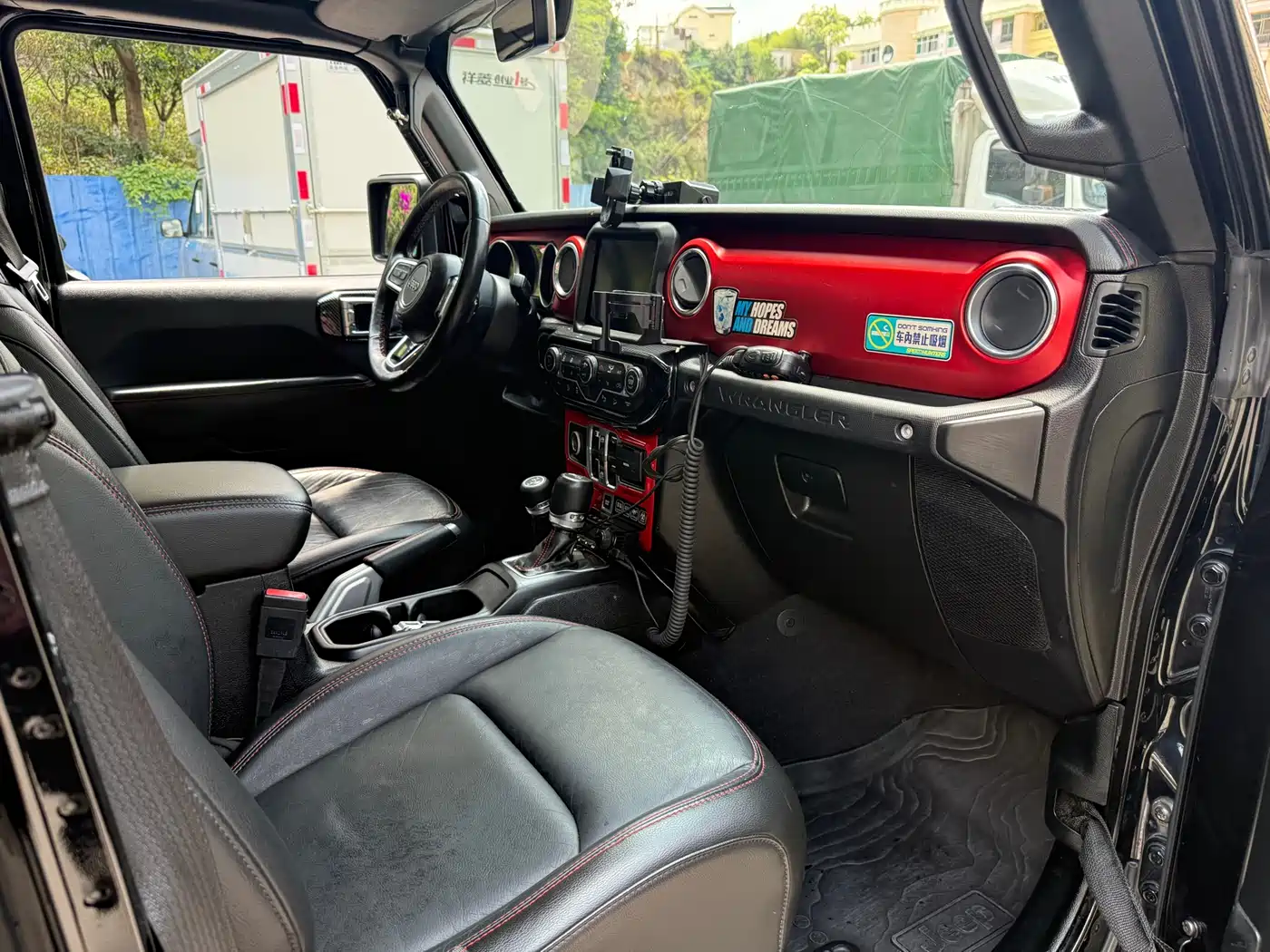 Фото 20 - Jeep Wrangler
