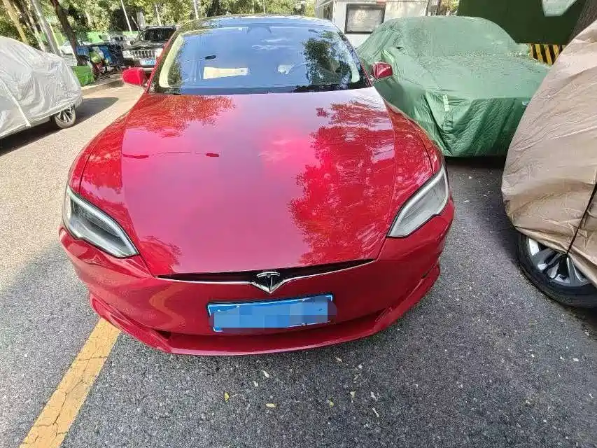 Фото 2 - Tesla Model S