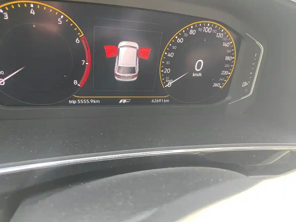 Volkswagen Tiguan L 2020 330TSI Auto 2WD R-Line Flagship China VI фото 5