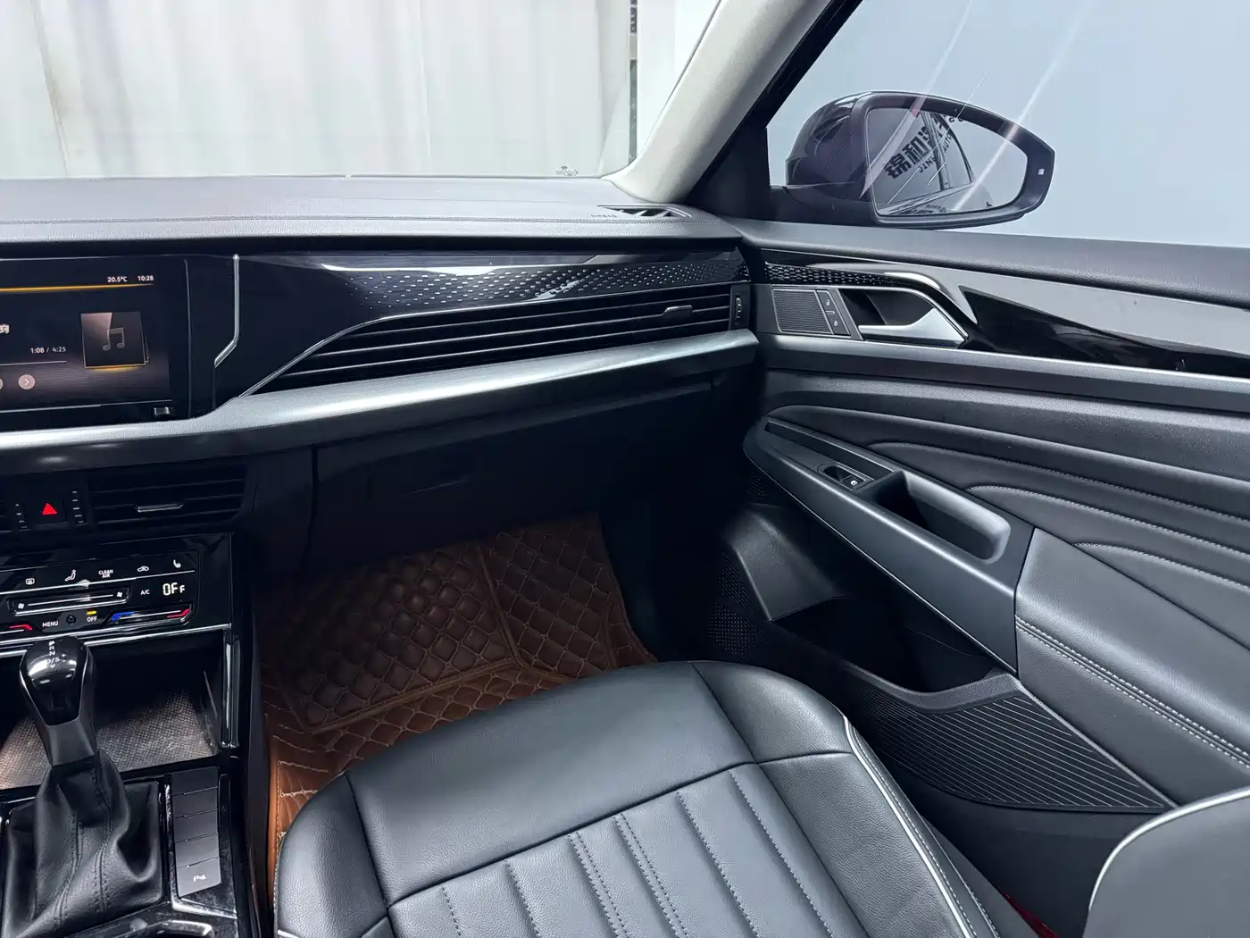 Volkswagen Passat 2023 330TSI Elite Edition фото 7