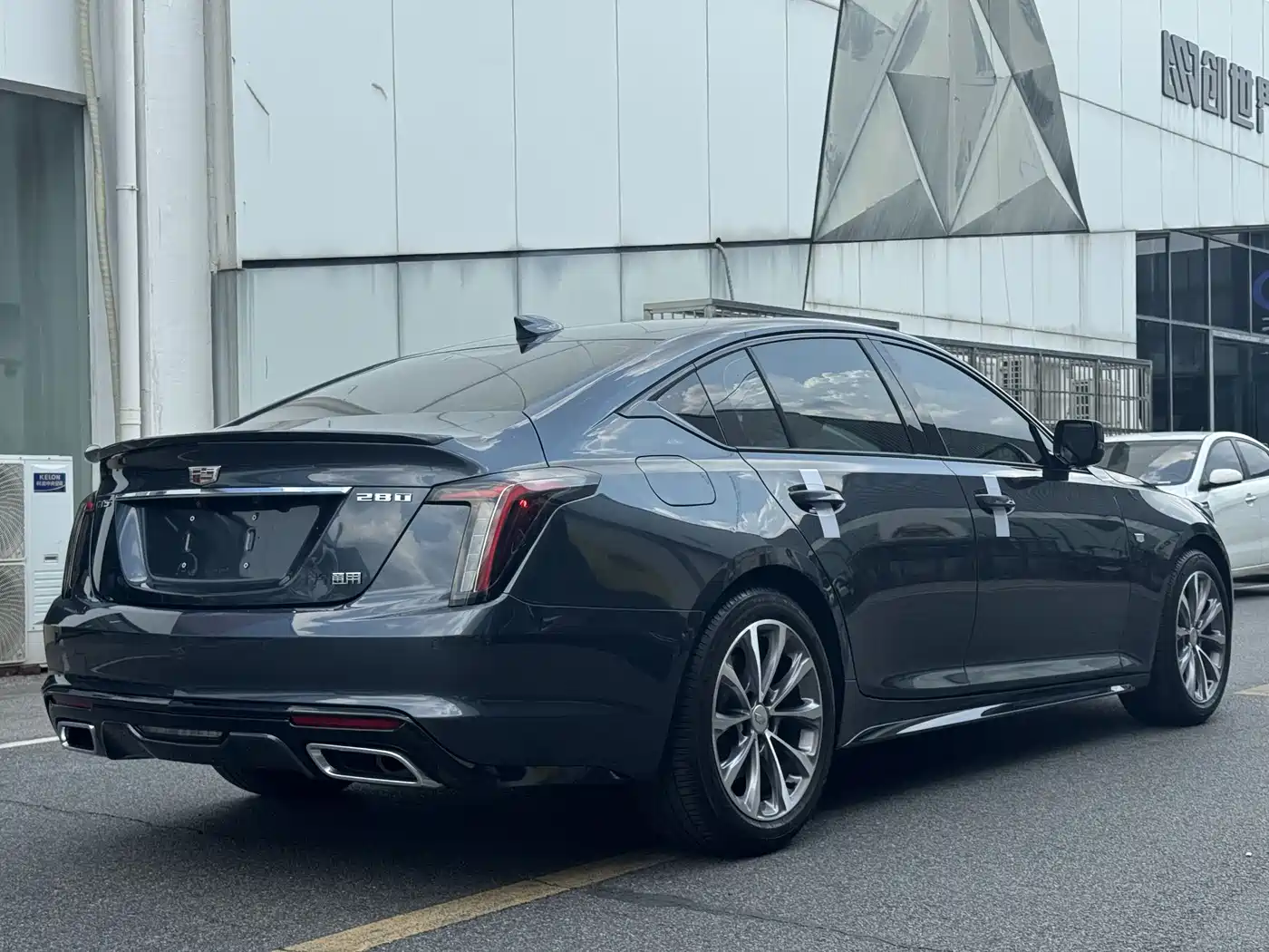 Cadillac CT5 2020 28T Leading Sport фото 11