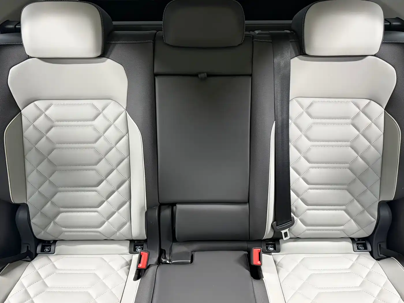 Volkswagen Tayron 2023 280TSI 2WD Luxury Plus Advanced Edition фото 18