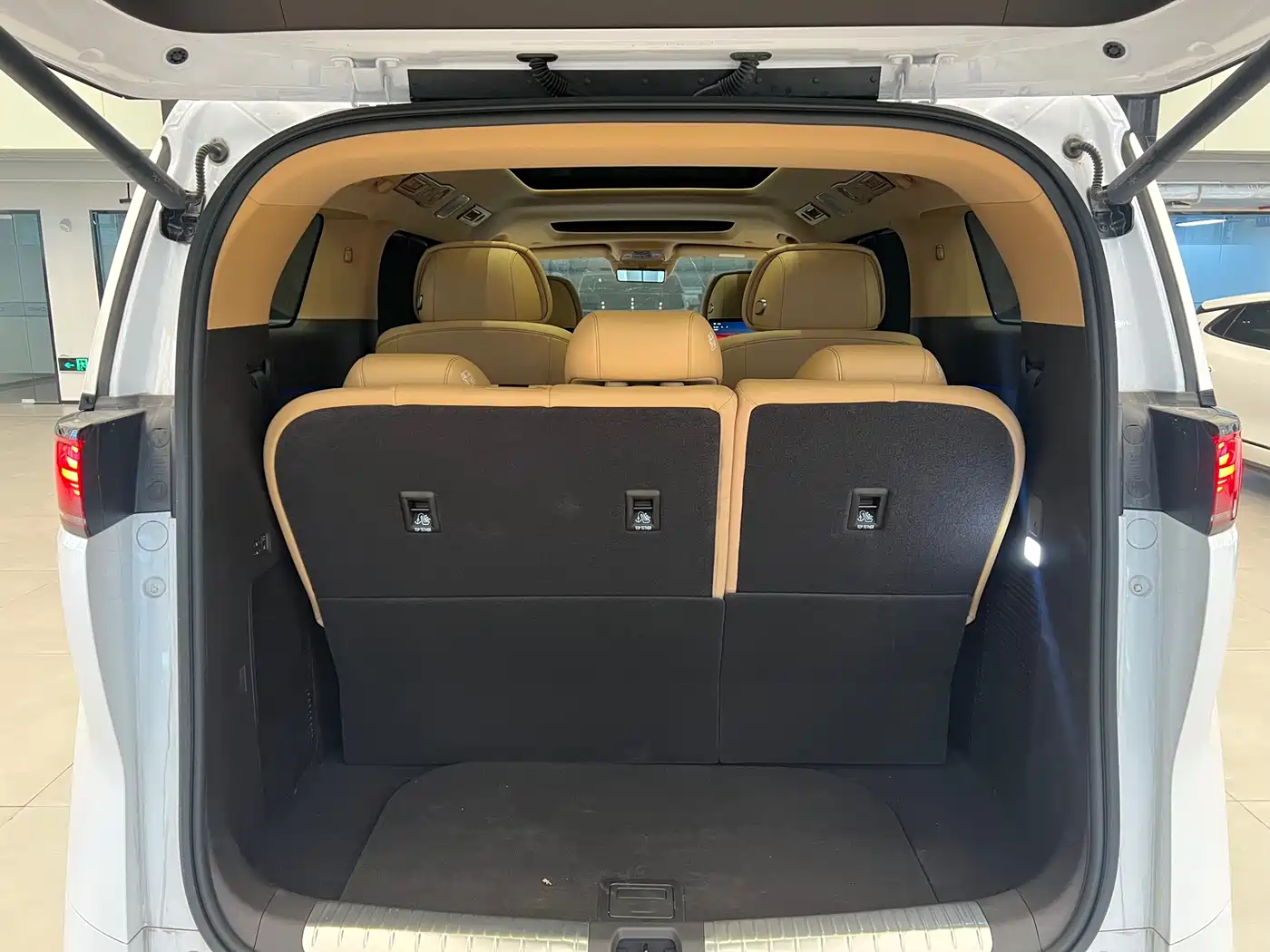Denza D9 2025 Model DM-i Smart Drive Edition 1020 AWD Flagship фото 13