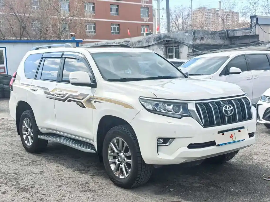 TOYOTA PRADO