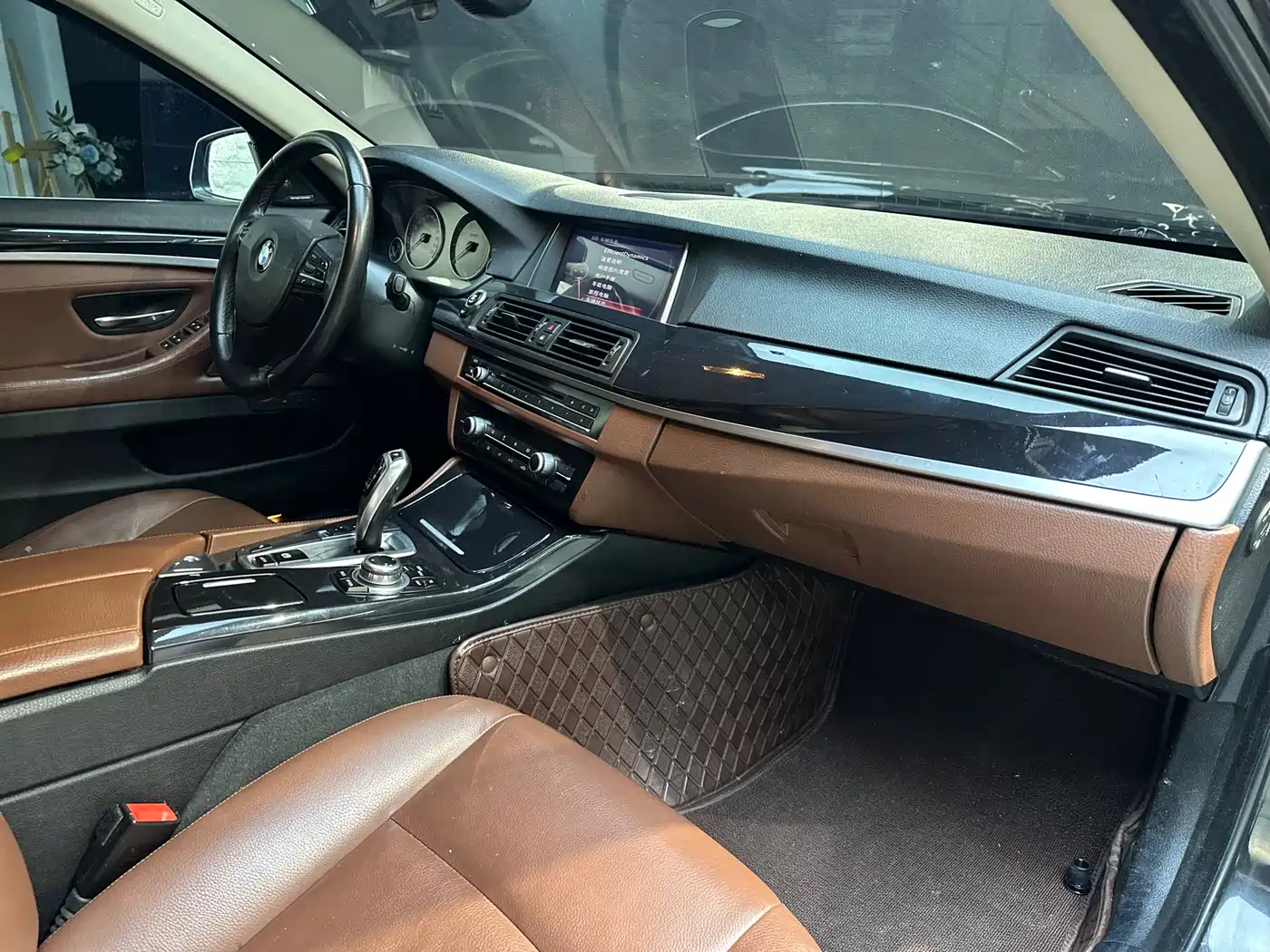 BMW 5 Series 2014 520Li Elegance фото 7