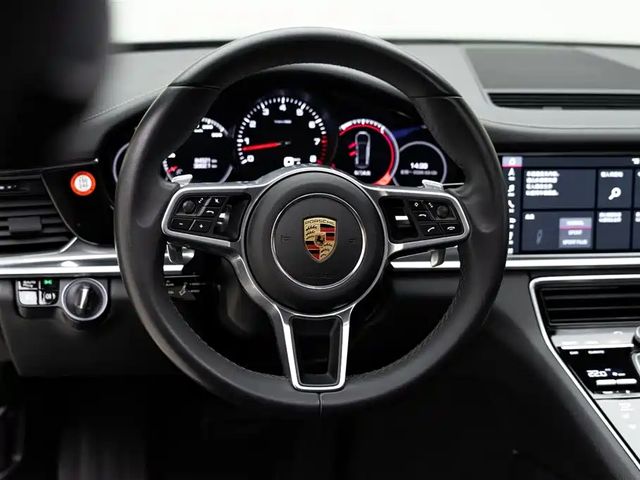 Porsche Panamera 2020 Panamera 10th Anniversary Edition 2.9T фото 14