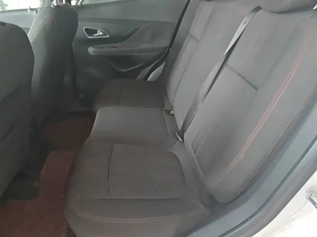 Фото 17 - Buick Encore