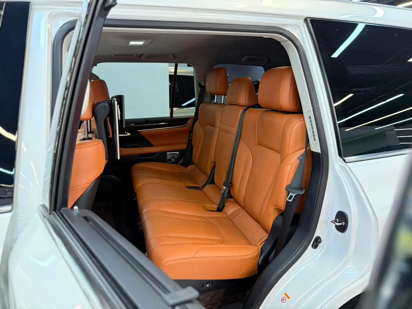 Lexus LX 2017 570 Dynamic Luxury фото 13