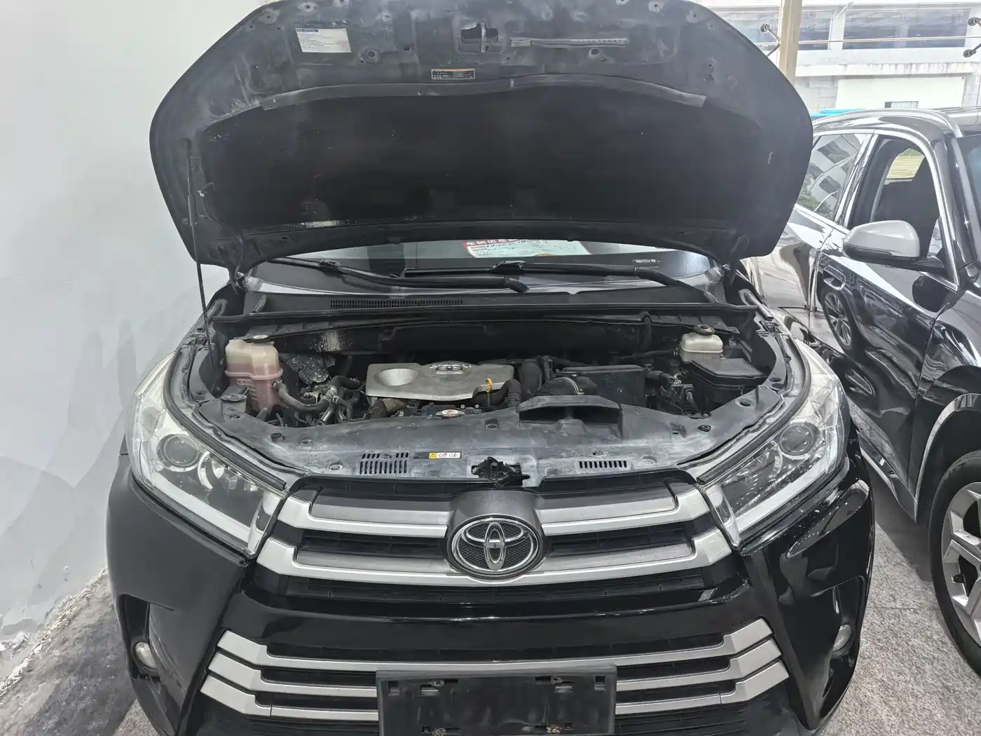 TOYOTA HIGHLANDER