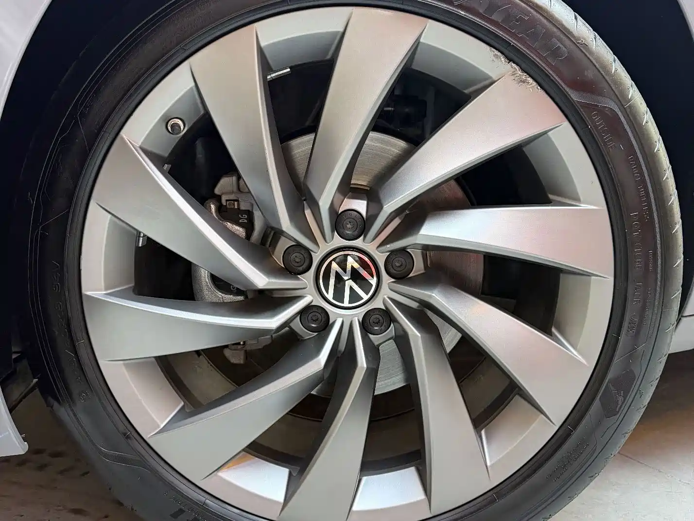 Photo 7 - Volkswagen CC