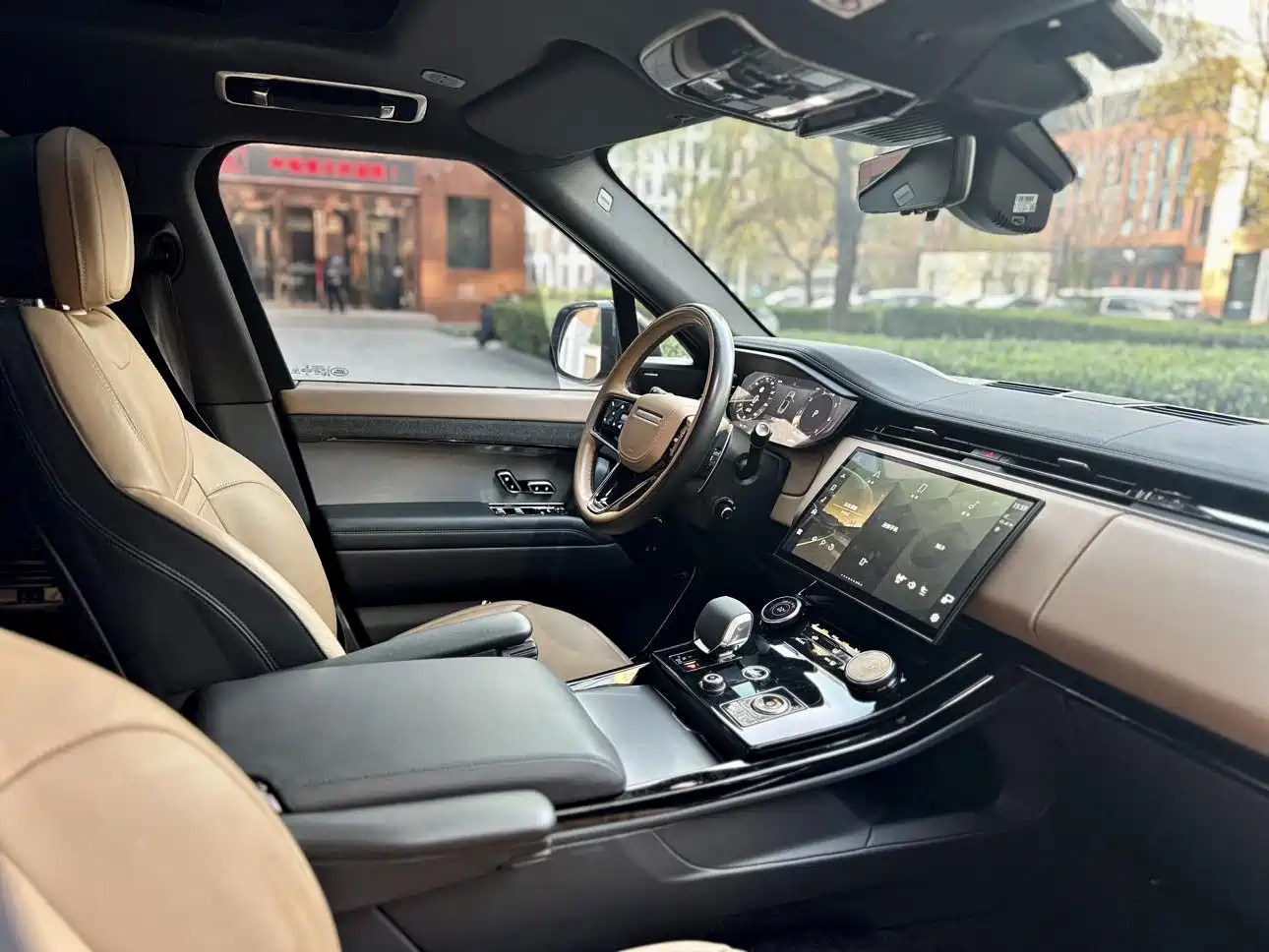 Land Rover Range Rover Sport 2023 400PS Dynamic SE фото 10