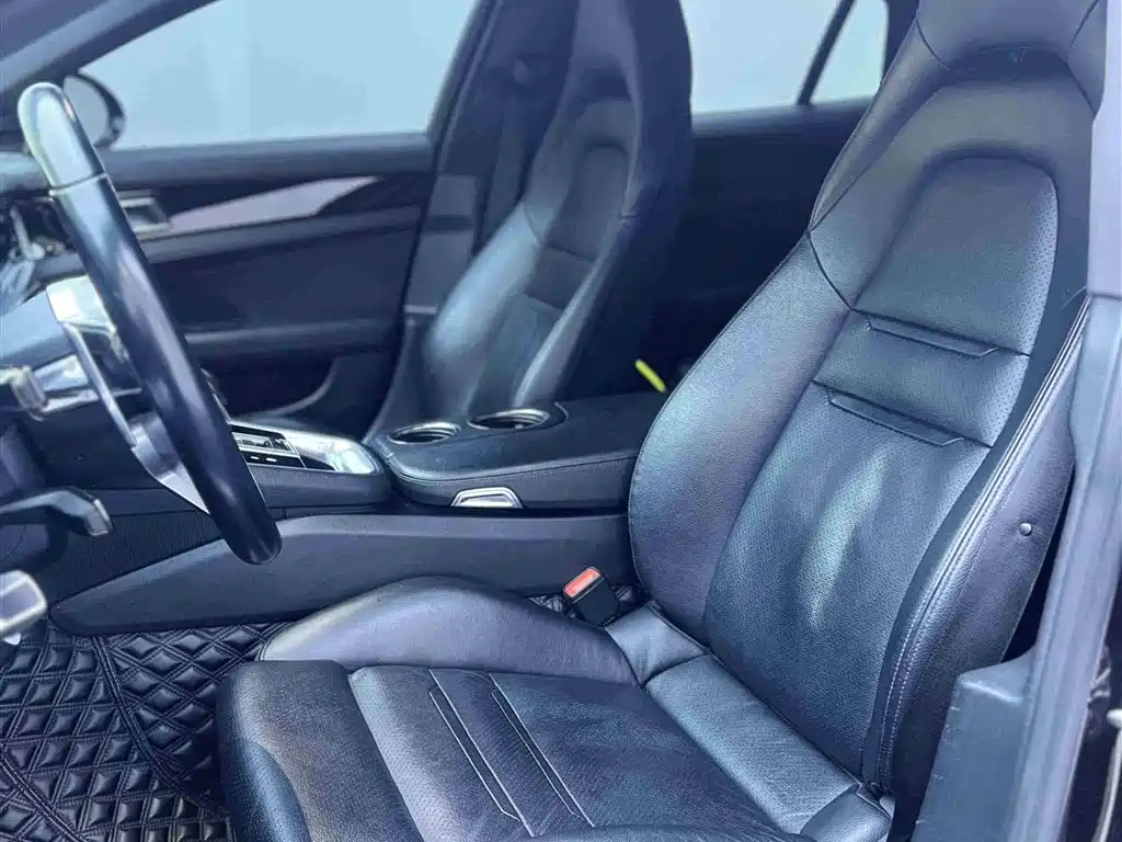 PORSCHE PANAMERA NEW ENERGY