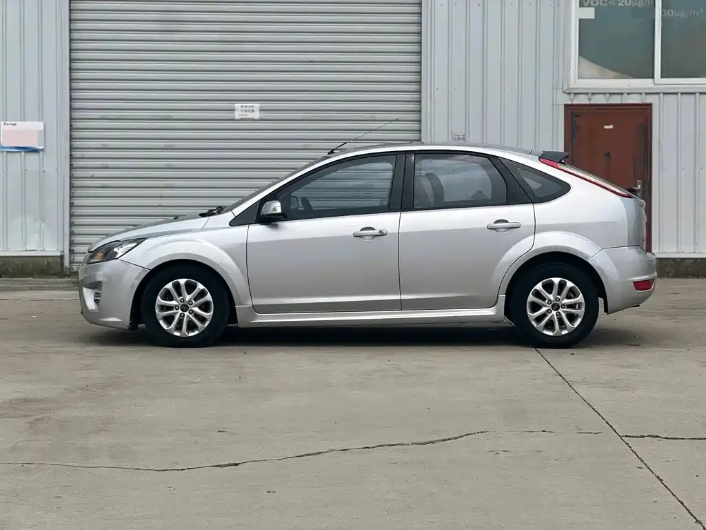 Ford Focus 2011 2011 Hatchback 1.8L Automatic Fashion