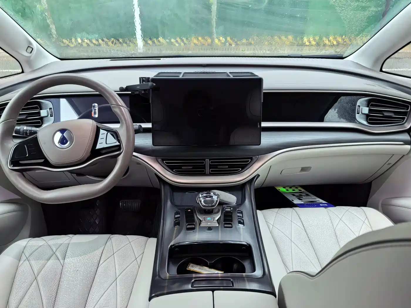 Denza D9 2022 DM-i 970 AWD Flagship фото 4
