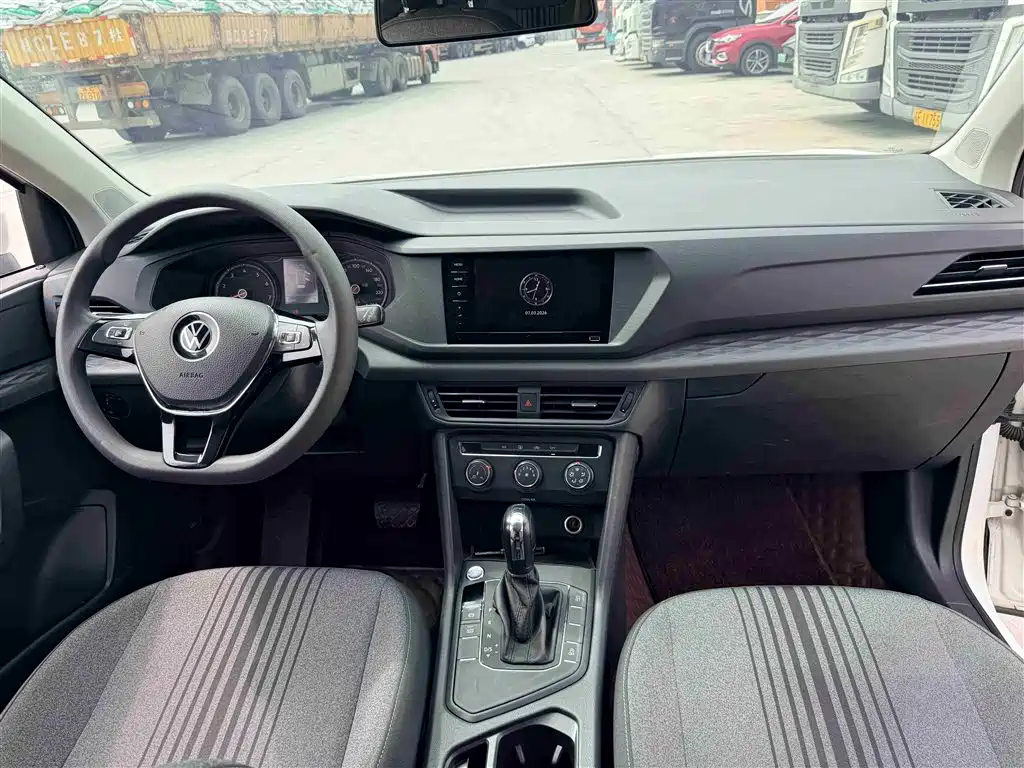 VOLKSWAGEN TUYUE