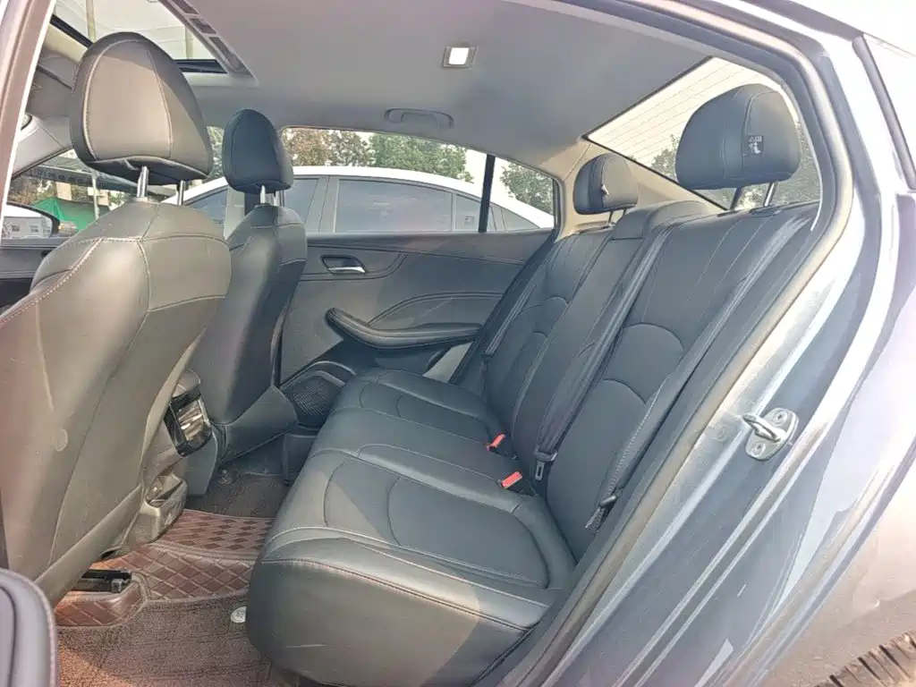 Photo 17 - Roewe i5