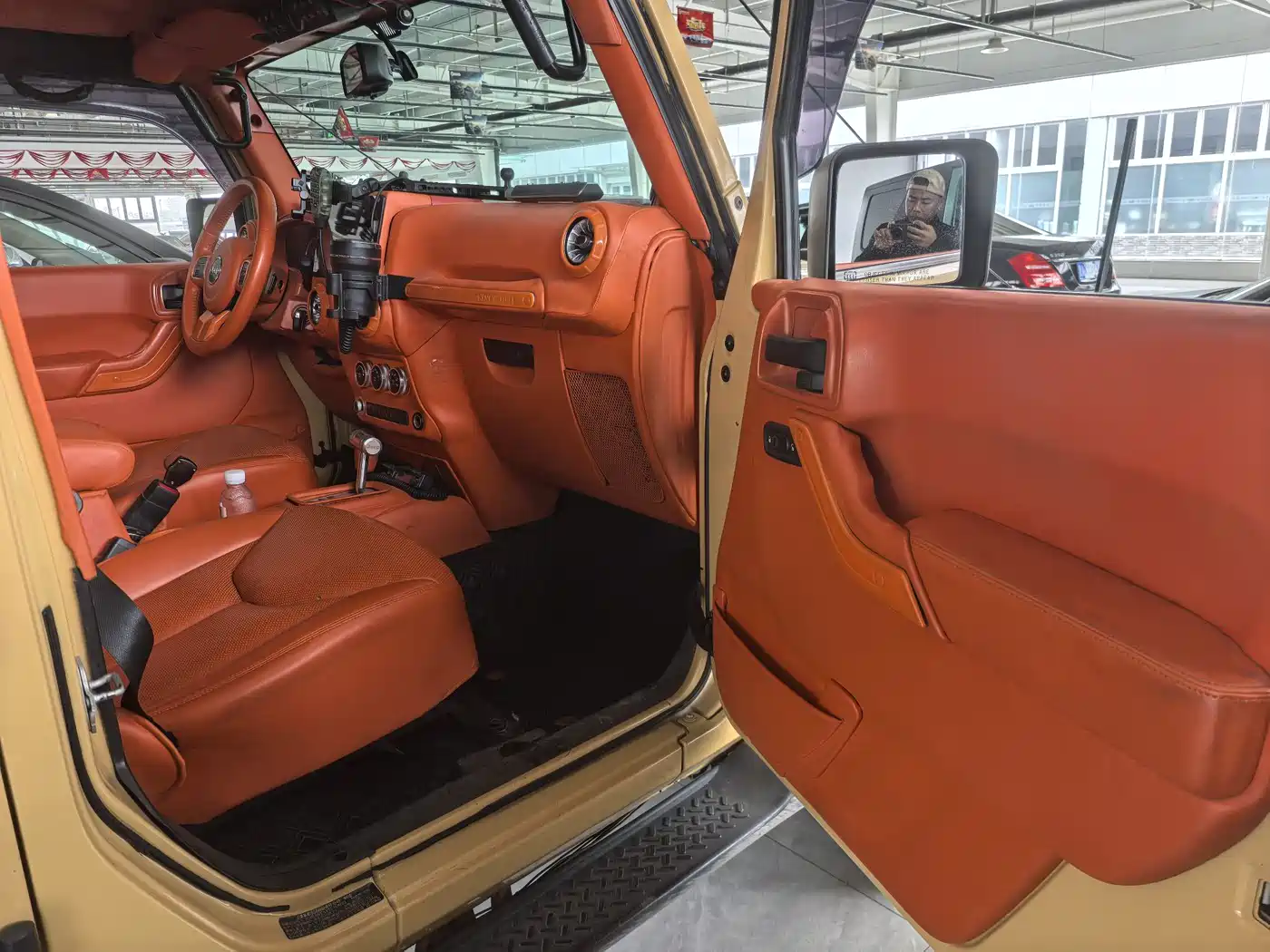 Photo 6 - Jeep Wrangler