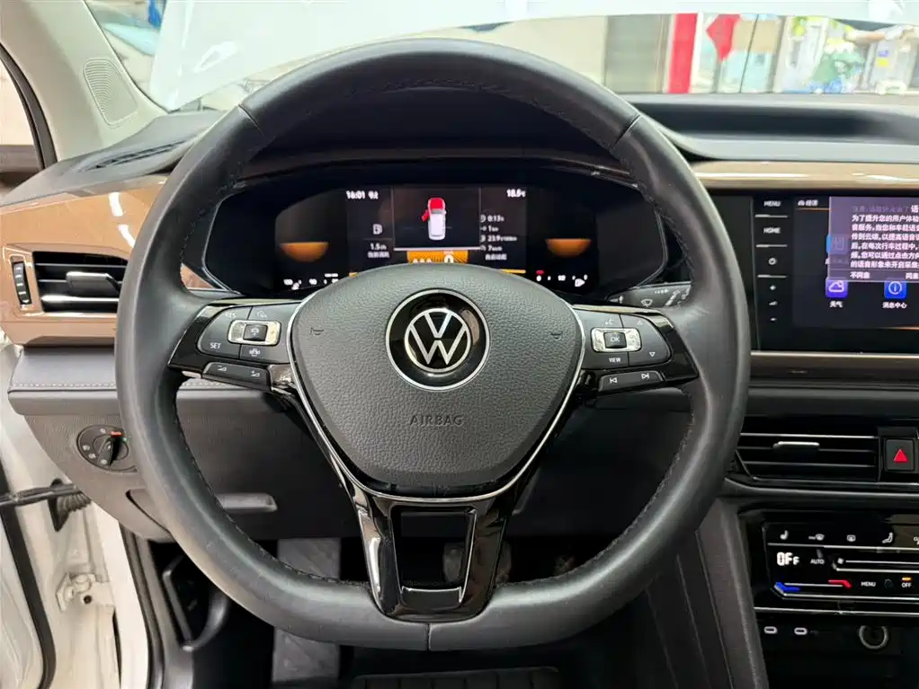 Фото 9 - Volkswagen Tharu