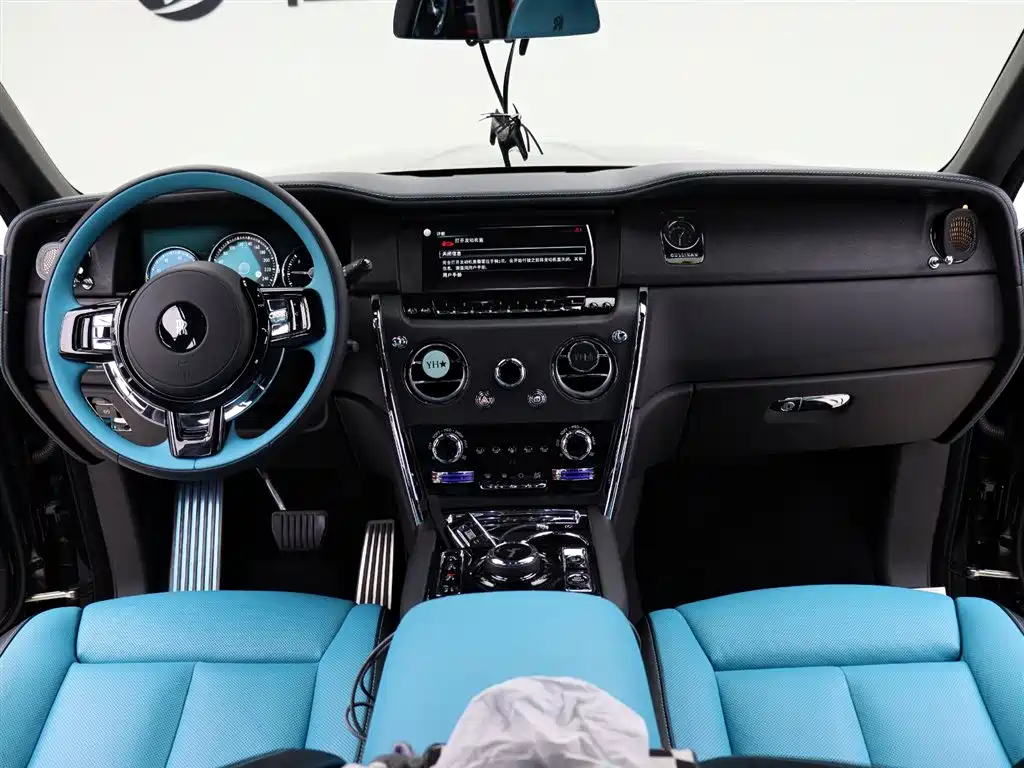 ROLLS-ROYCE CULLINAN