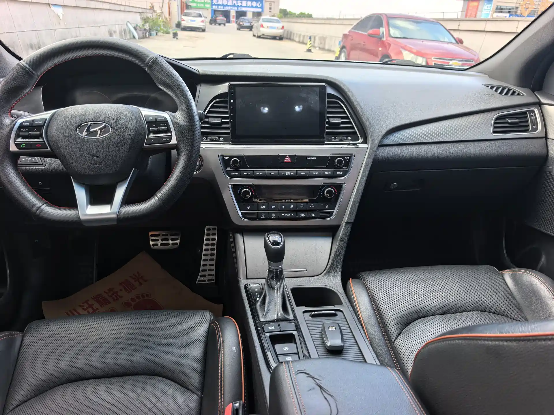Photo 9 - Hyundai Sonata