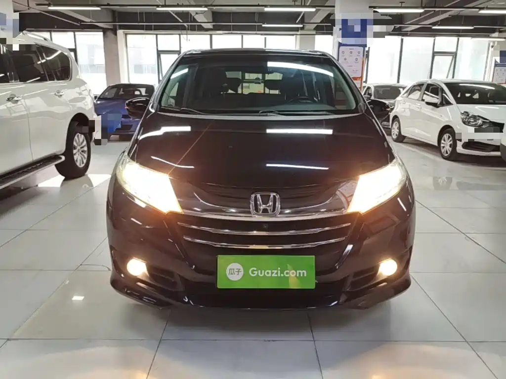 Photo 3 - Honda Odyssey
