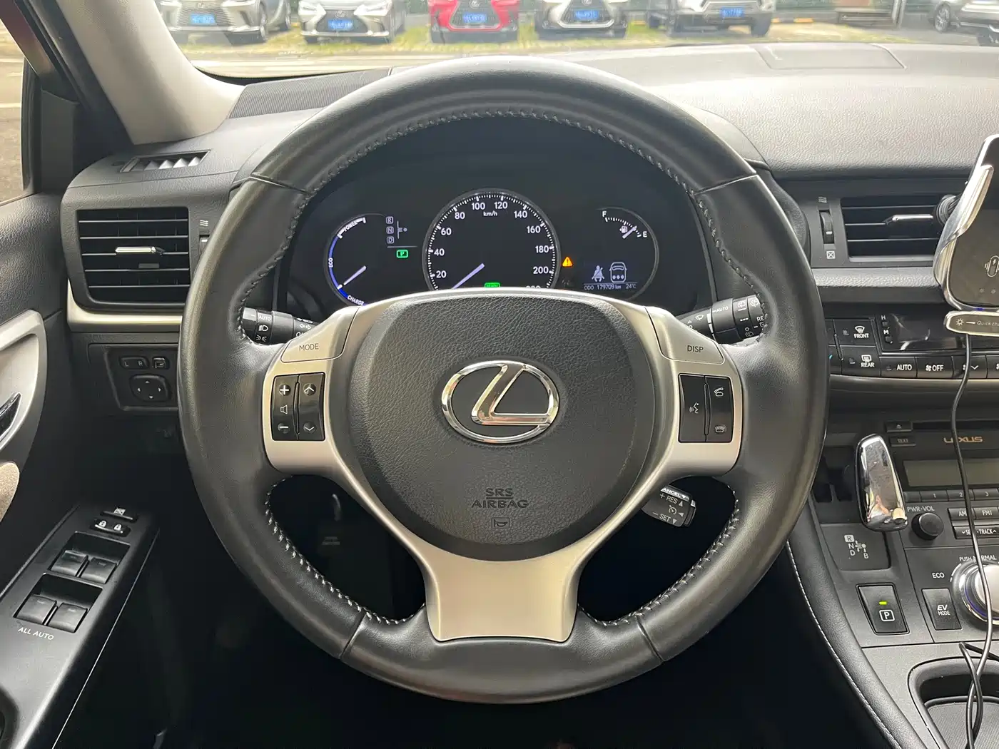 Фото 15 - Lexus CT