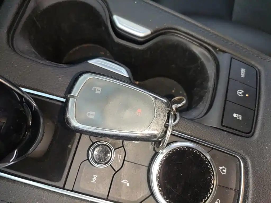 Photo 9 - Cadillac XT4