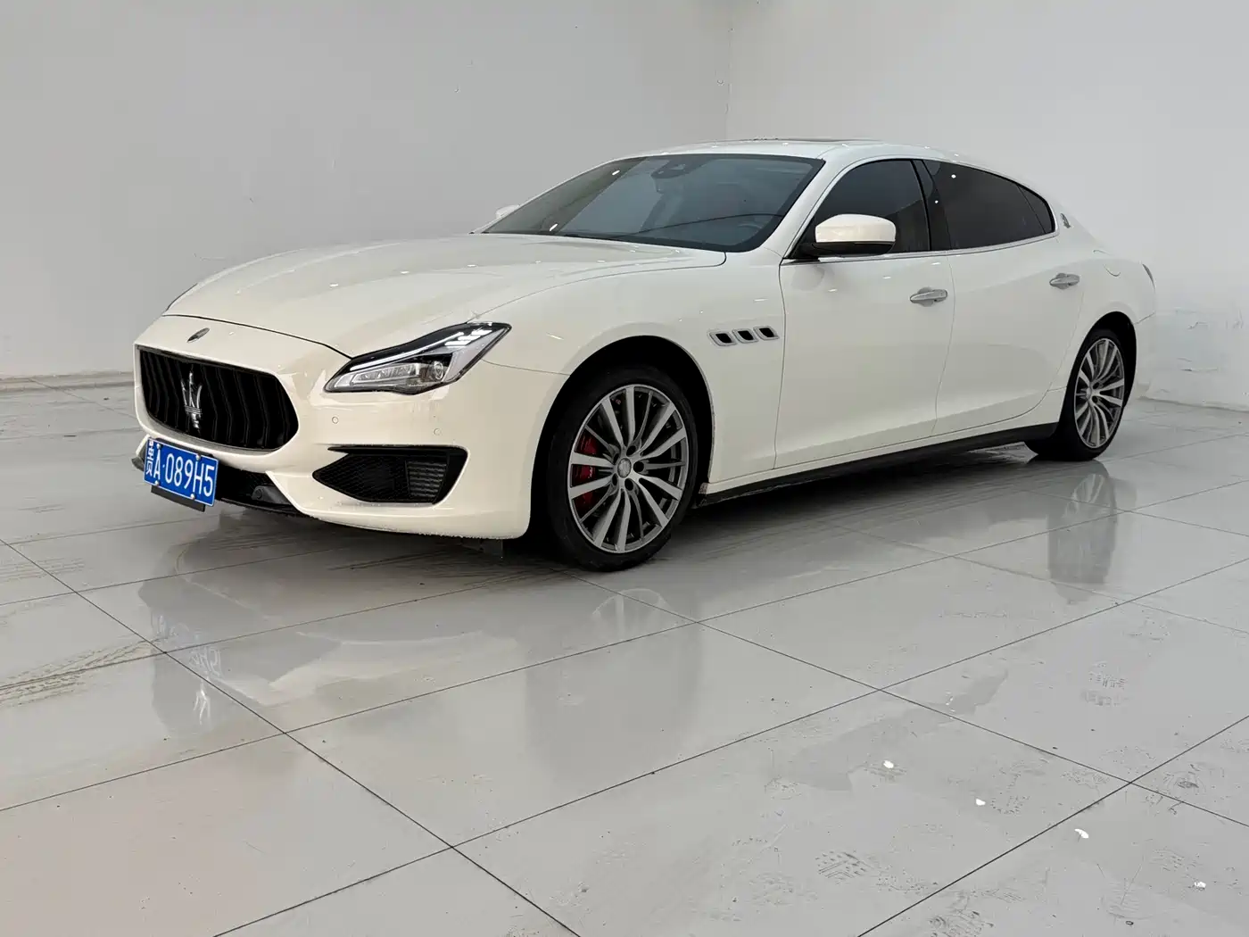 Maserati Quattroporte 2018 2017 3.0T Standard