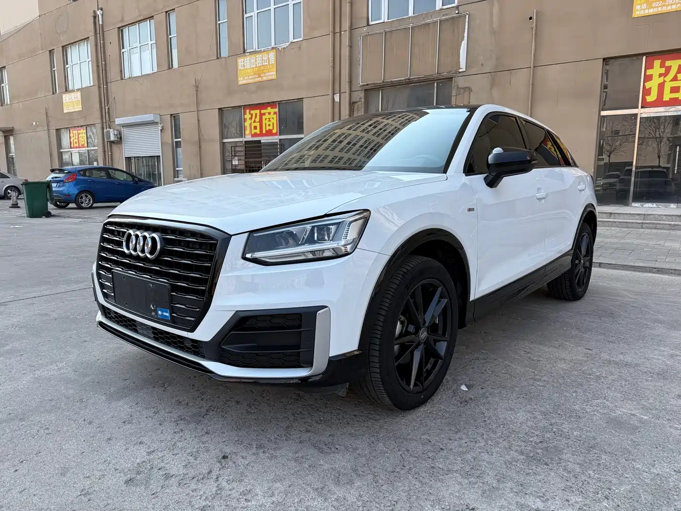 Audi Q2L 2020 35 TFSI Progressive Dynamic Model