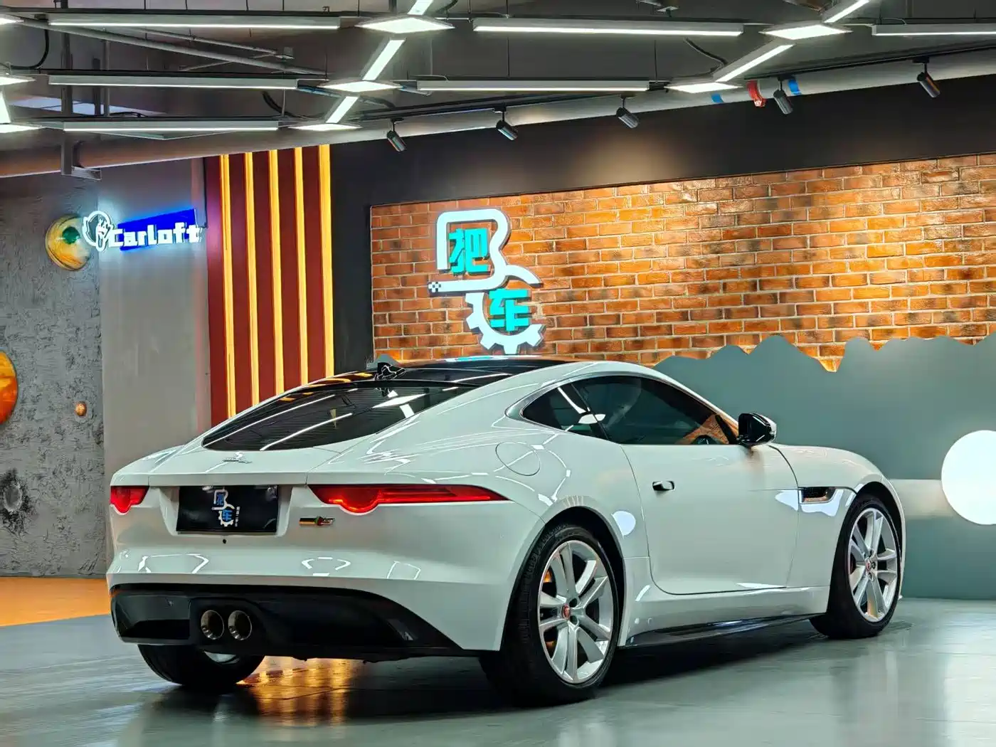 Фото 11 - Jaguar F-TYPE