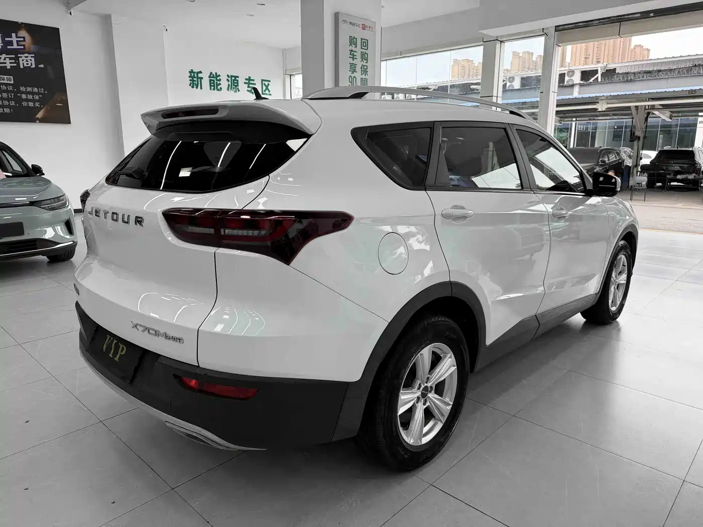 Jetour X70M 2022 2021 1.5T DCT Luxury Partner 5-seater