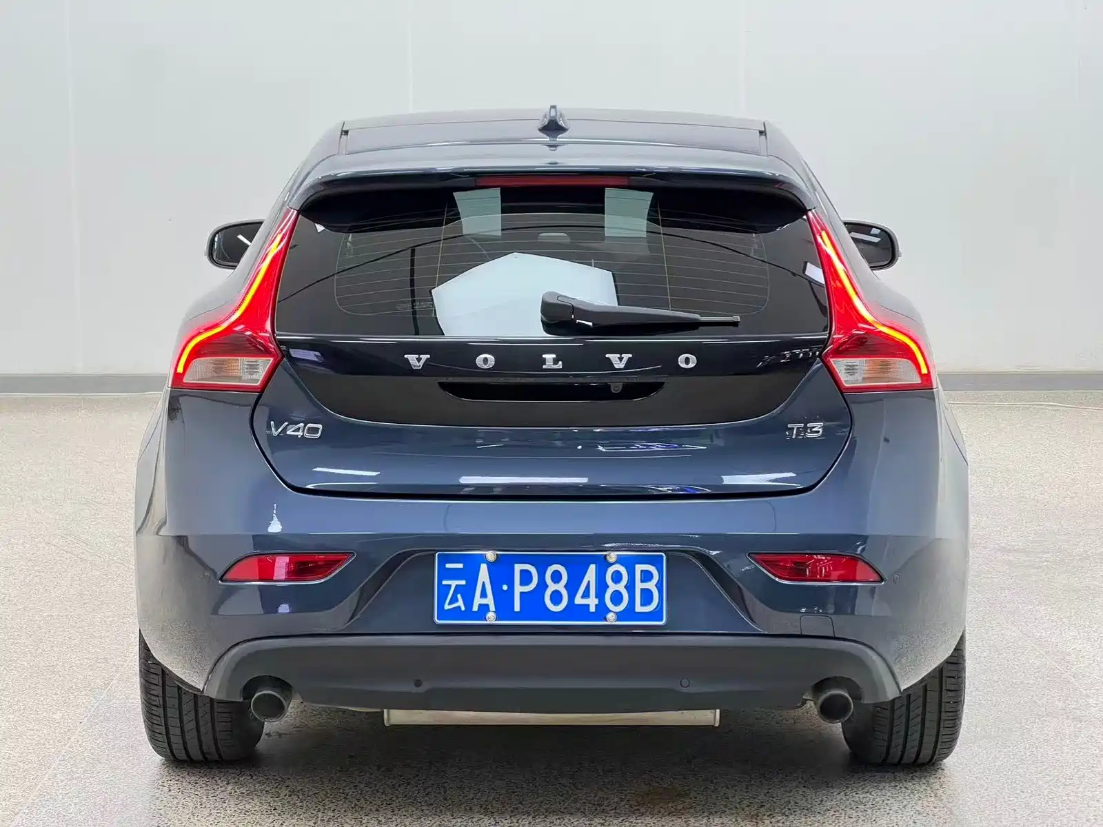 Photo 5 - Volvo V40