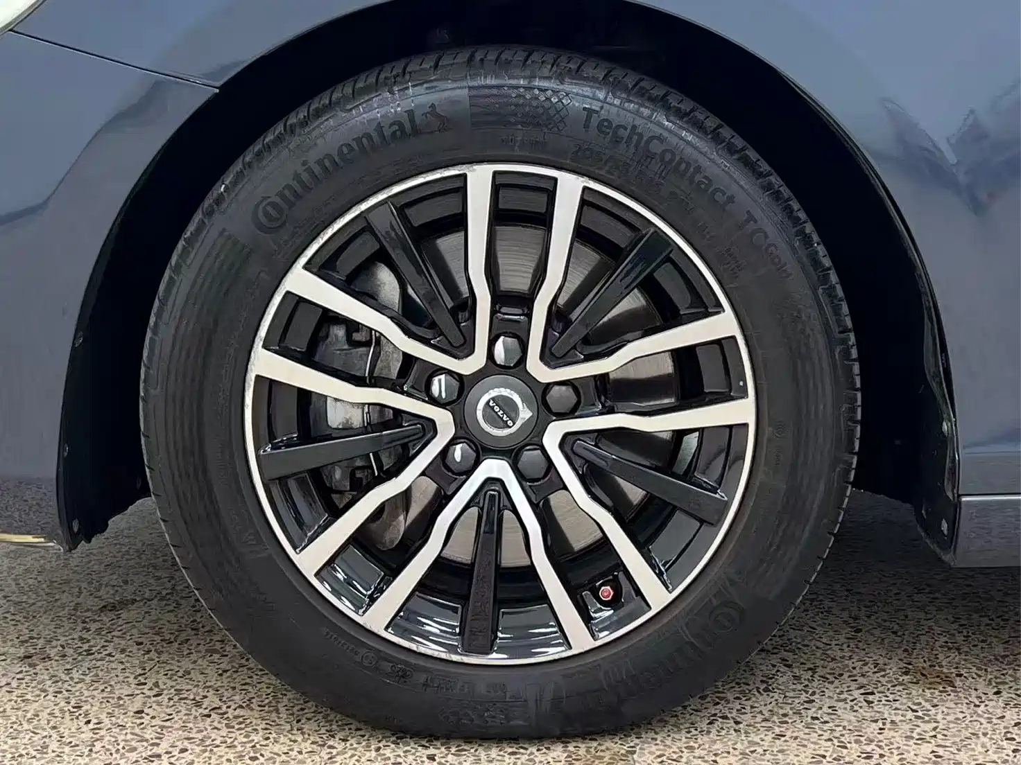 Photo 26 - Volvo V40