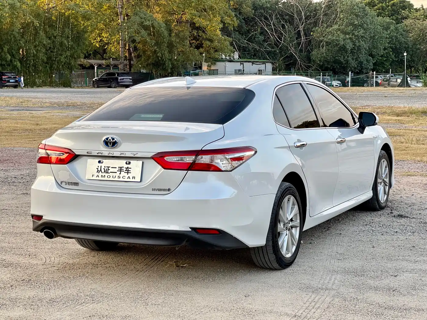 Toyota Camry 2021 Hybrid 2.5HGVP Leading Edition фото 6
