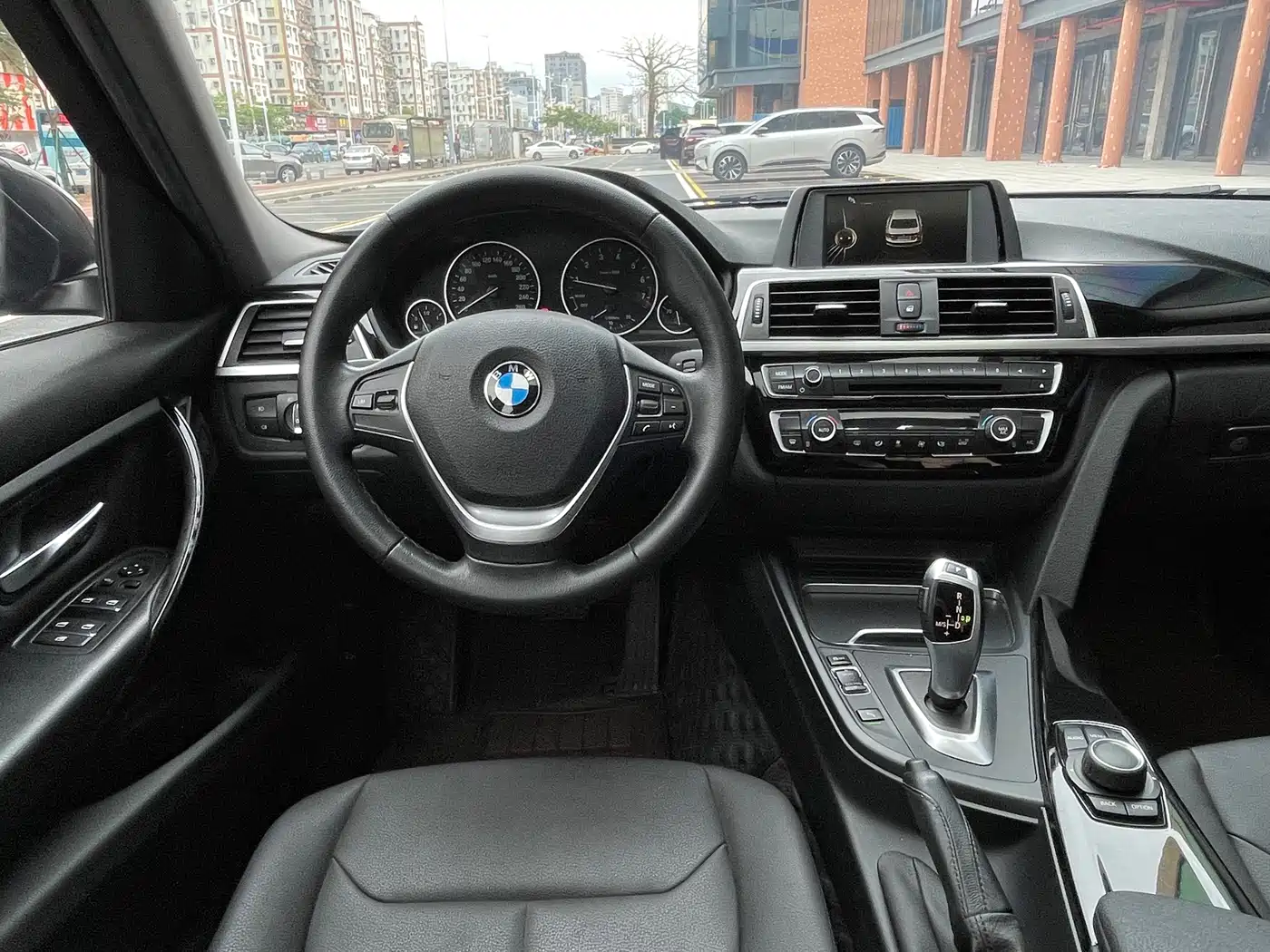 BMW 3 Series 2017 318Li Fashion фото 15