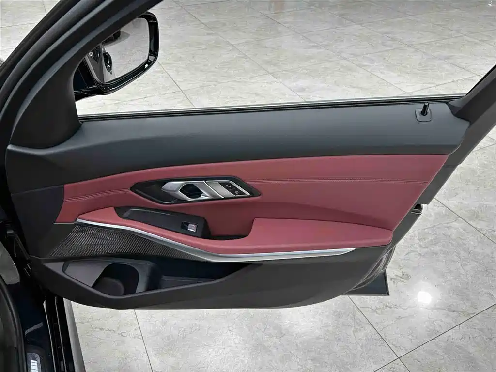 BMW 3 Series 2023 320Li M Sport Package фото 12